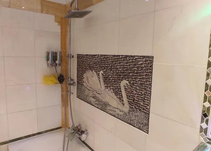 民宿 Weltoffenes Privates Gaestezimmer Bei Lgbtq Freundlichen Gastgeber Der Mit In Der Lebt 柏林