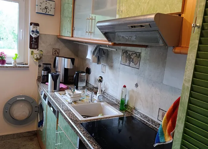 Weltoffenes Privates Gaestezimmer Bei Lgbtq Freundlichen Gastgeber Der Mit In Der Lebt Berlín