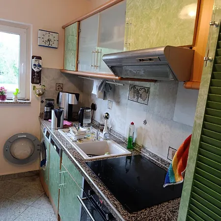 Weltoffenes Privates Gaestezimmer Bei Lgbtq Freundlichen Gastgeber Der Mit In Der Lebt Berlin